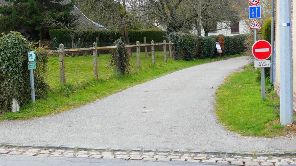 Le Pressoir Leilighet Beaumesnil  Eksteriør bilde